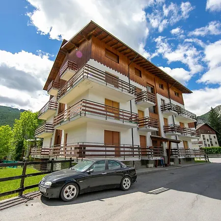 Brame La Fam 32 Few Steps From Skiing - Happy