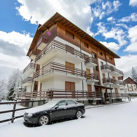 Bramé La Fam 32 Few Steps From Skiing - Happy