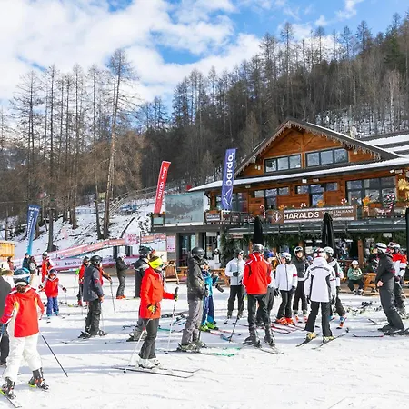 Bramé La Fam 32 Few Steps From Skiing - Happy *