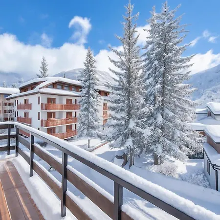 Brame La Fam 32 Few Steps From Skiing - Happy *